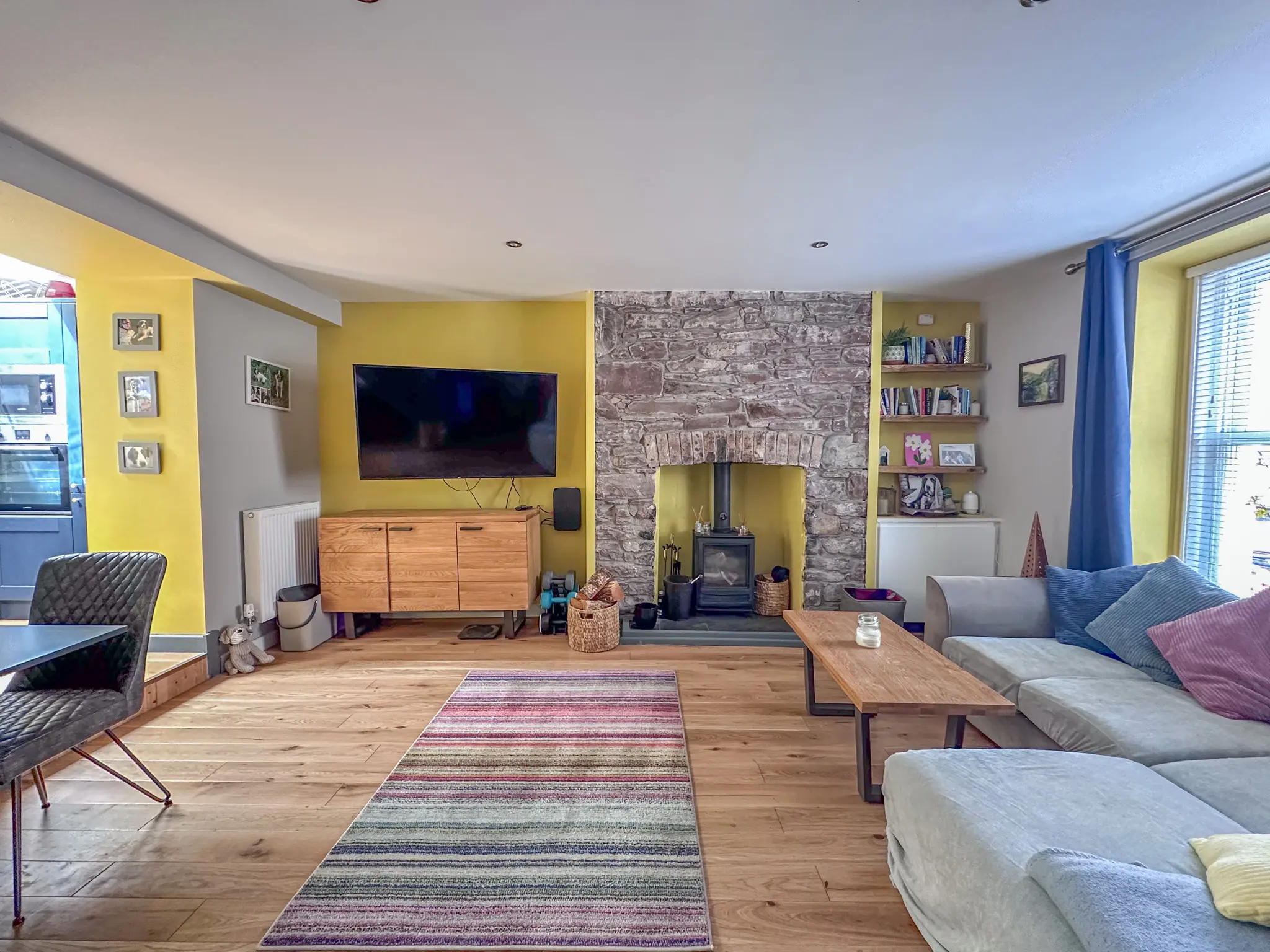 7 Stanley Road, Peel. - Photo 2 of 28