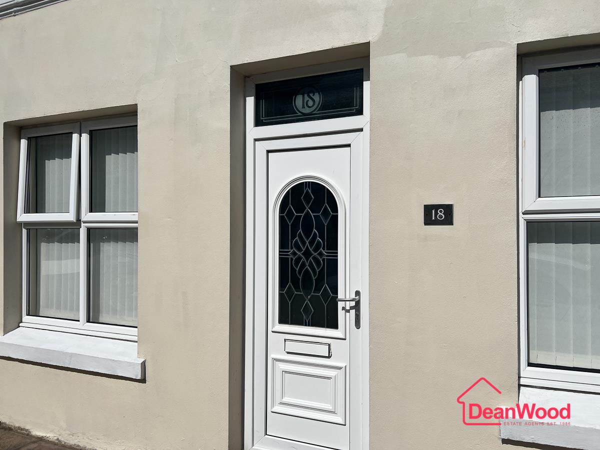 18 Church Avenue, Onchan, Isle of Man. - Photo 2 of 21