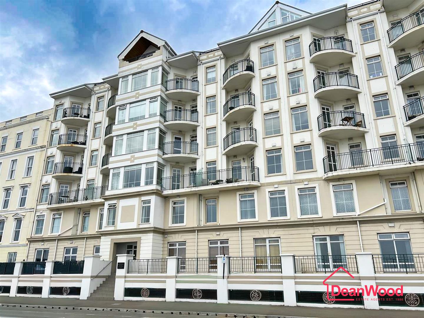 74 Queens Apartments, Douglas, Isle of Man. - Photo 1 of 10
