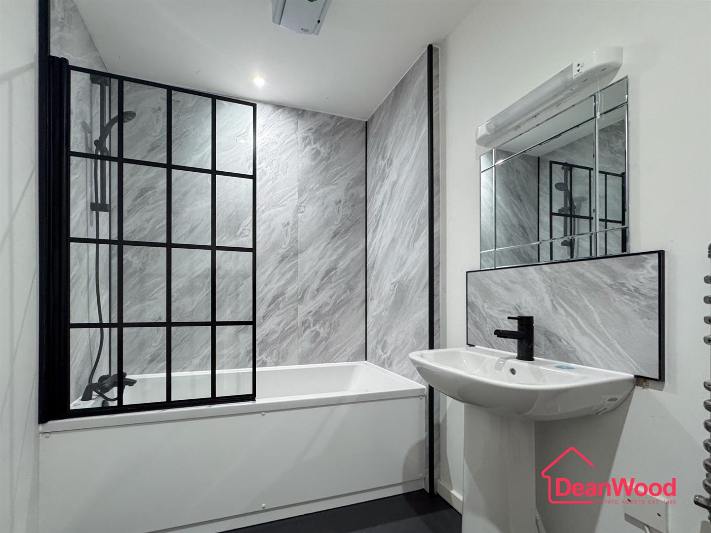 74 Queens Apartments, Douglas, Isle of Man. - Photo 5 of 10