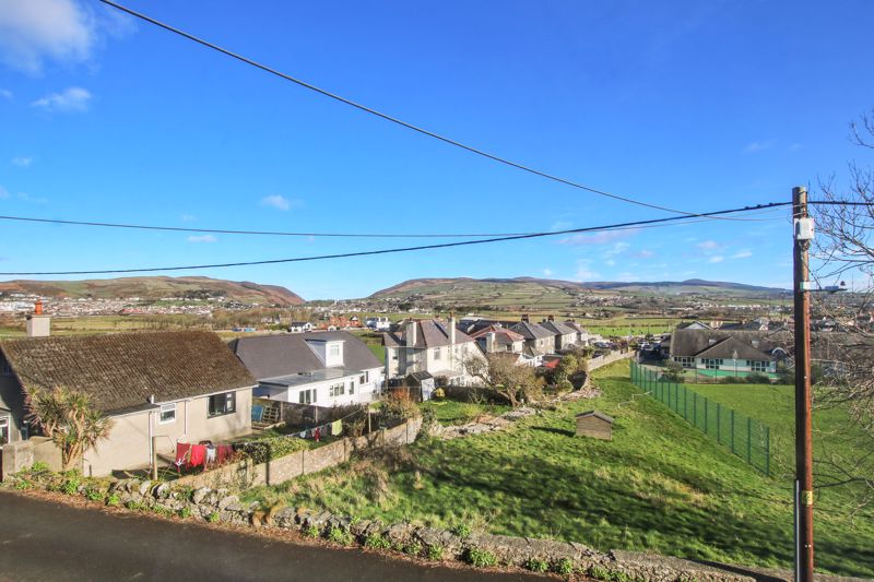 Cronk Ny Chree, Cronk Road, Port St Mary IM9 5AT. — Photo 2 of 28