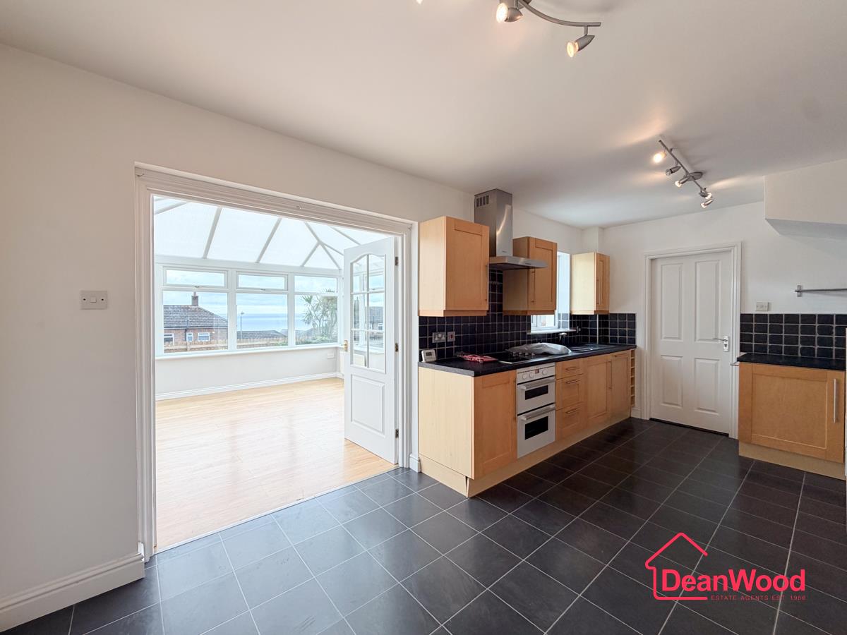 3 Church Close, Lonan, Laxey. - Photo 5 of 20