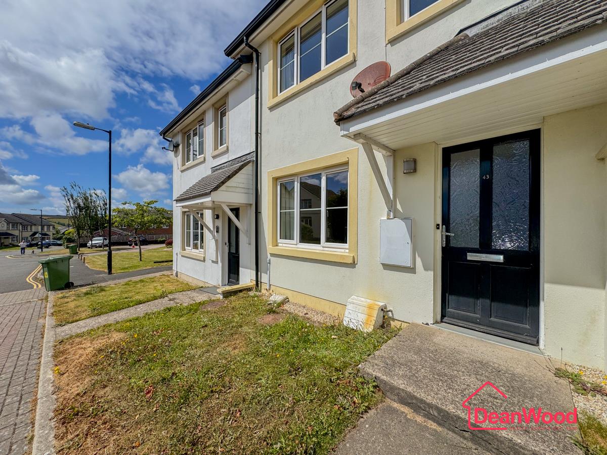 43, Ballacottier Meadow, Douglas, Isle of Man. - Photo 2 of 20