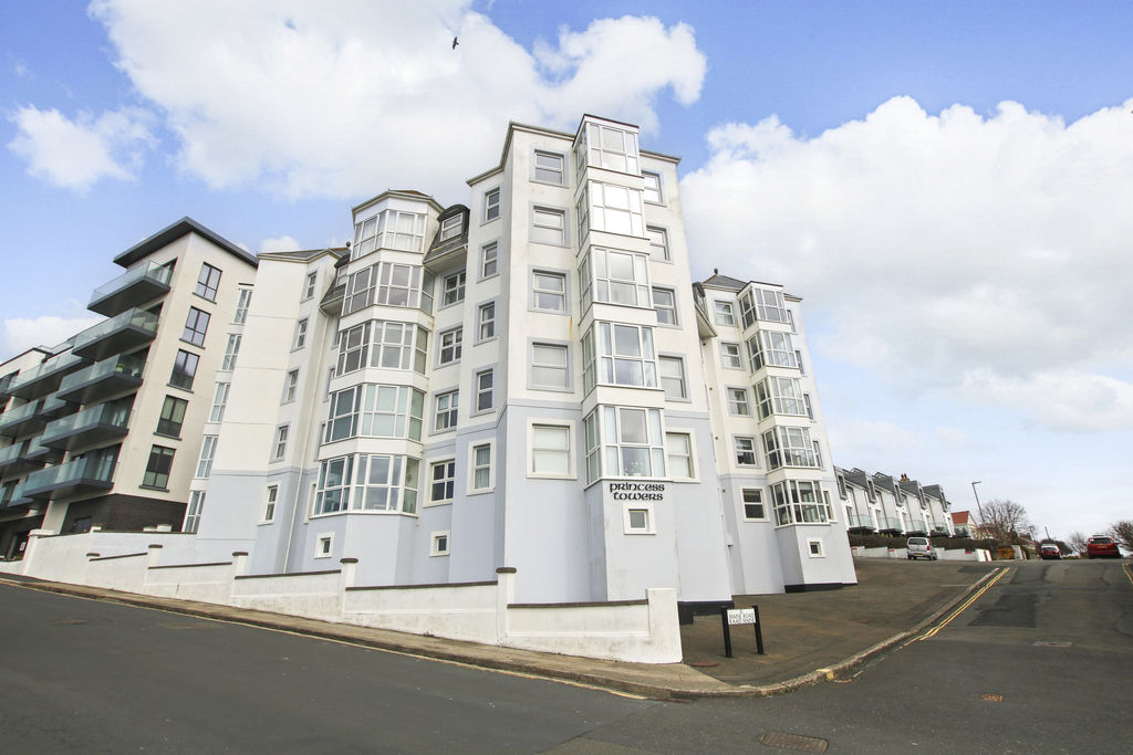 3D Princess Towers, The Promenade, Port Erin IM9 6LH. — Photo 1 of 25