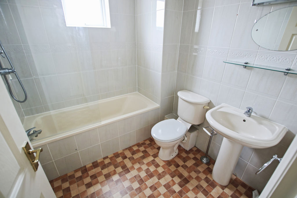 3D Princess Towers, The Promenade, Port Erin IM9 6LH. — Photo 5 of 25