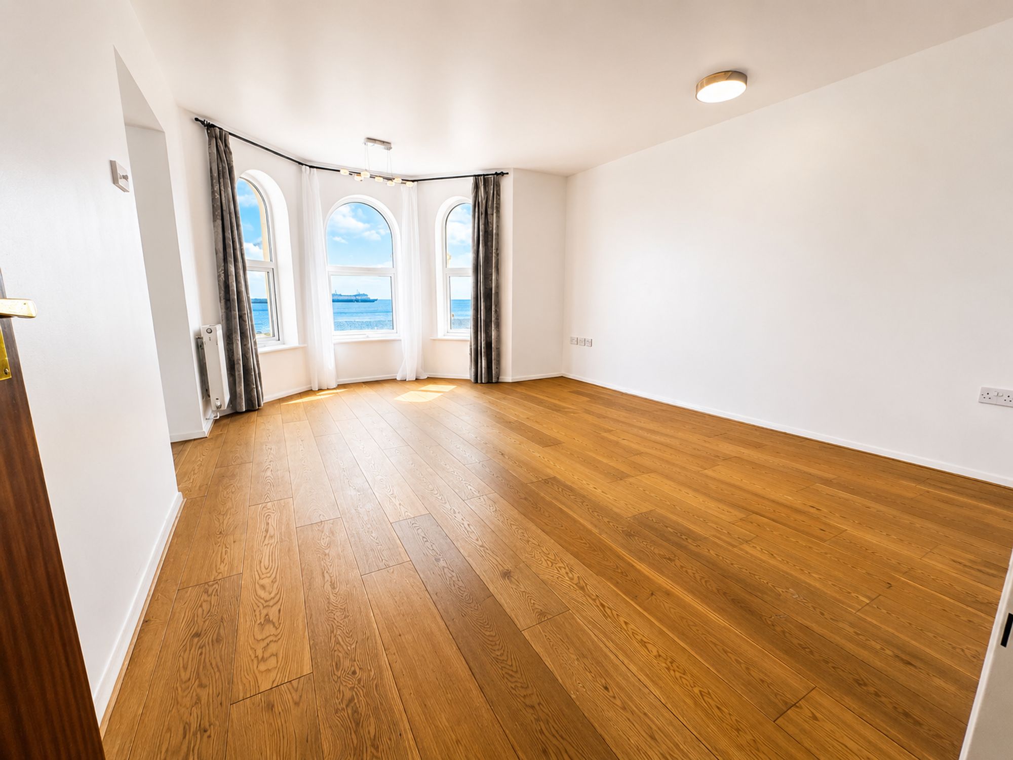 2 bed flat to rent in Queens Promenade, Douglas, IM2. - Photo 2 of 3