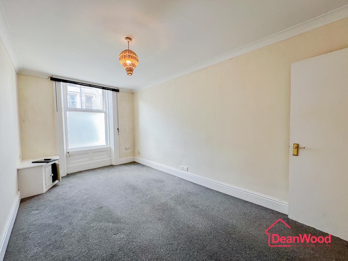 Apartment 2, 17 Demesne Road, Douglas, Isle of Man. - Photo 4 of 12