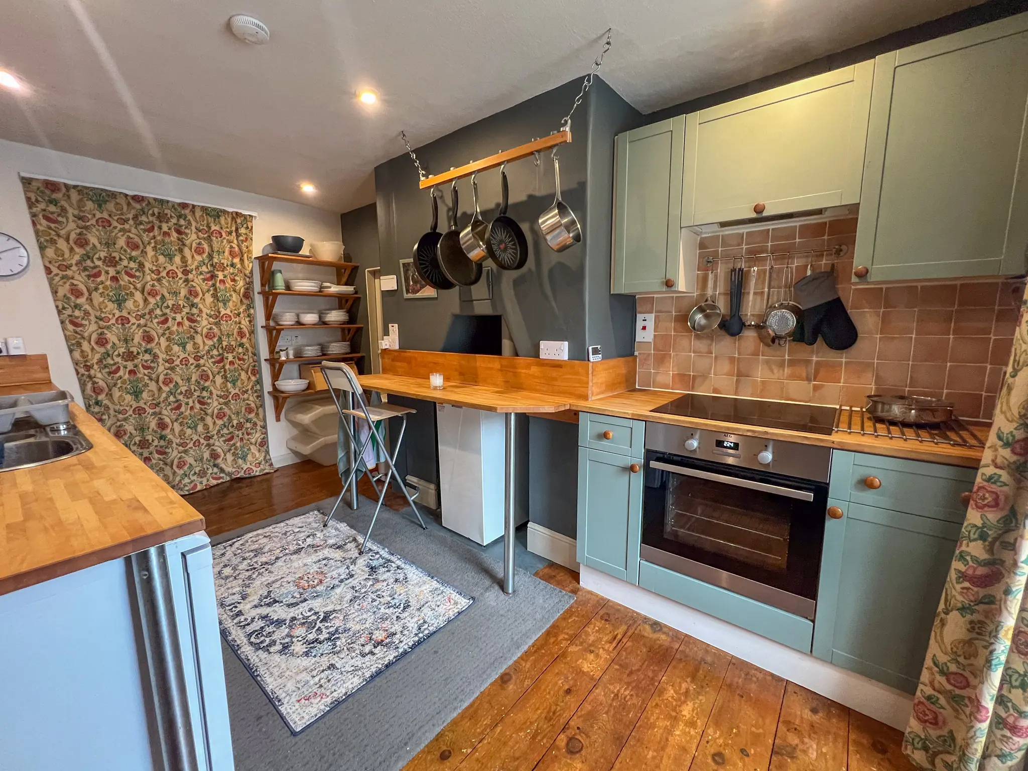 66 Douglas Street, Peel. - Photo 2 of 22