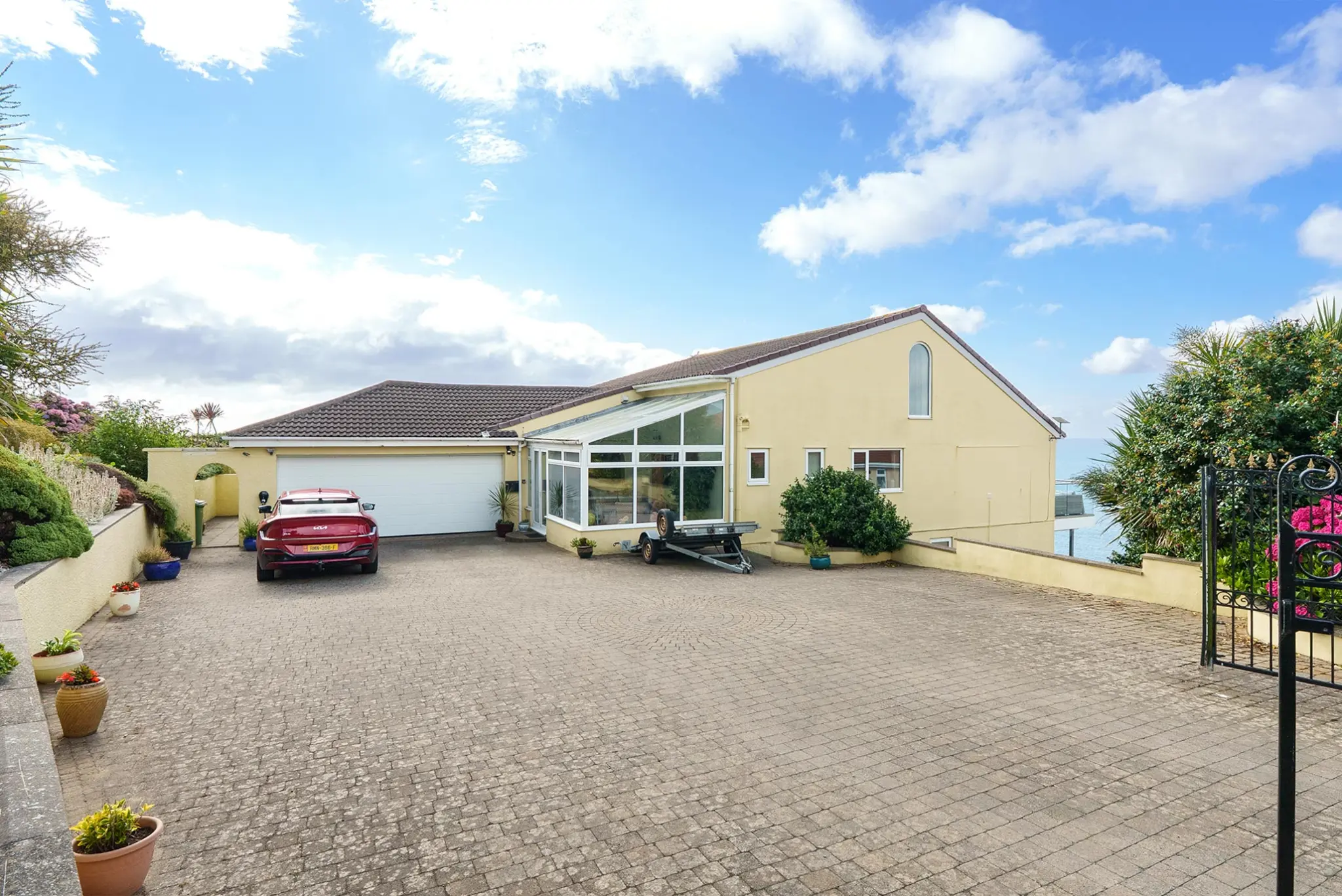 Fo Carrick, Lag Birragh Drive, Onchan. - Photo 2 of 55