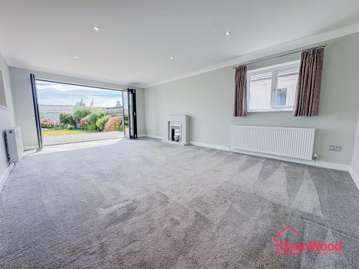 45, Scarlett Road, Castletown, Isle Of Man. - Photo 5 of 32