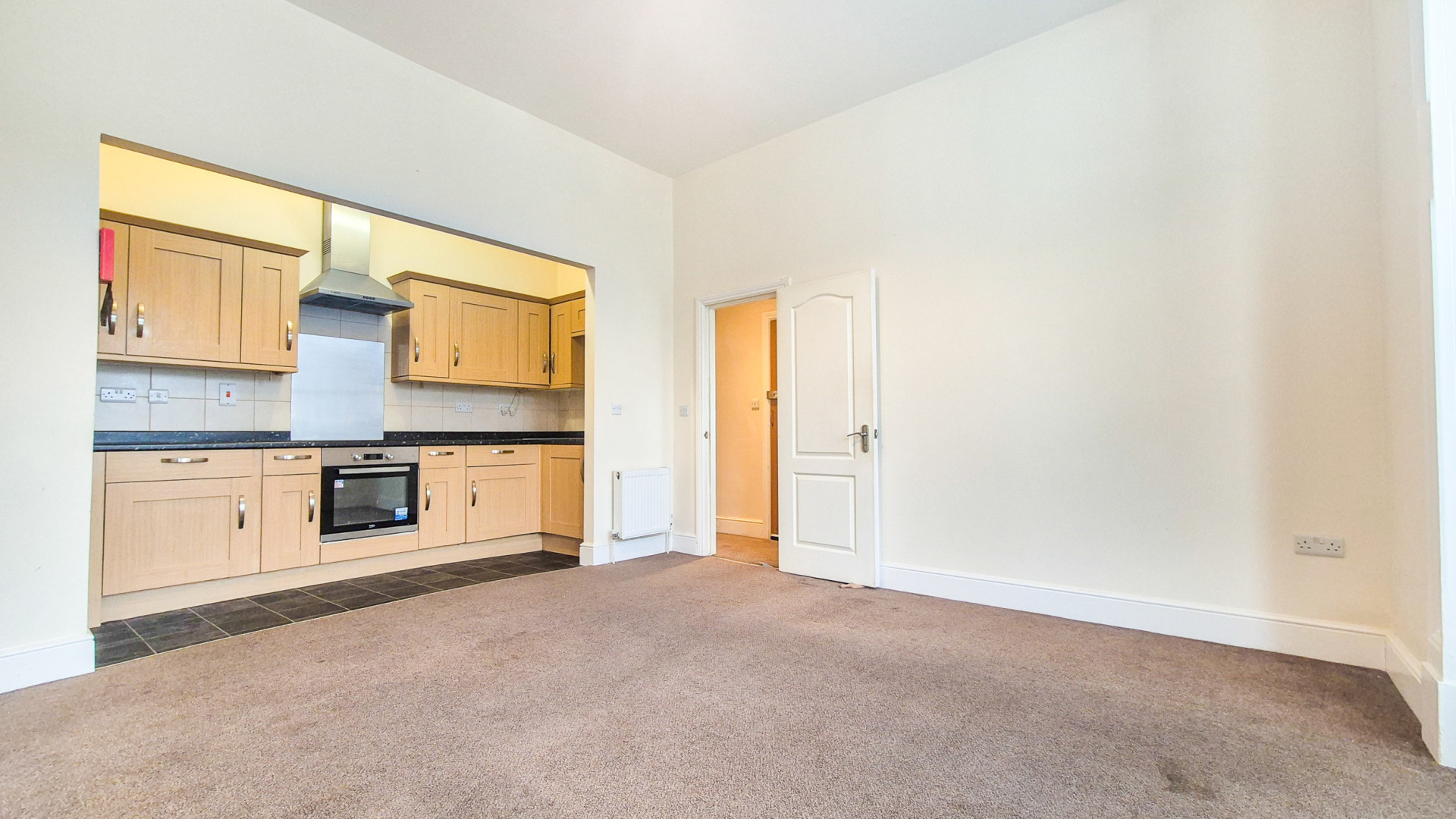 Apt. 1, 28 Murrays Road, Douglas, IM2 3HP. - Photo 4 of 13