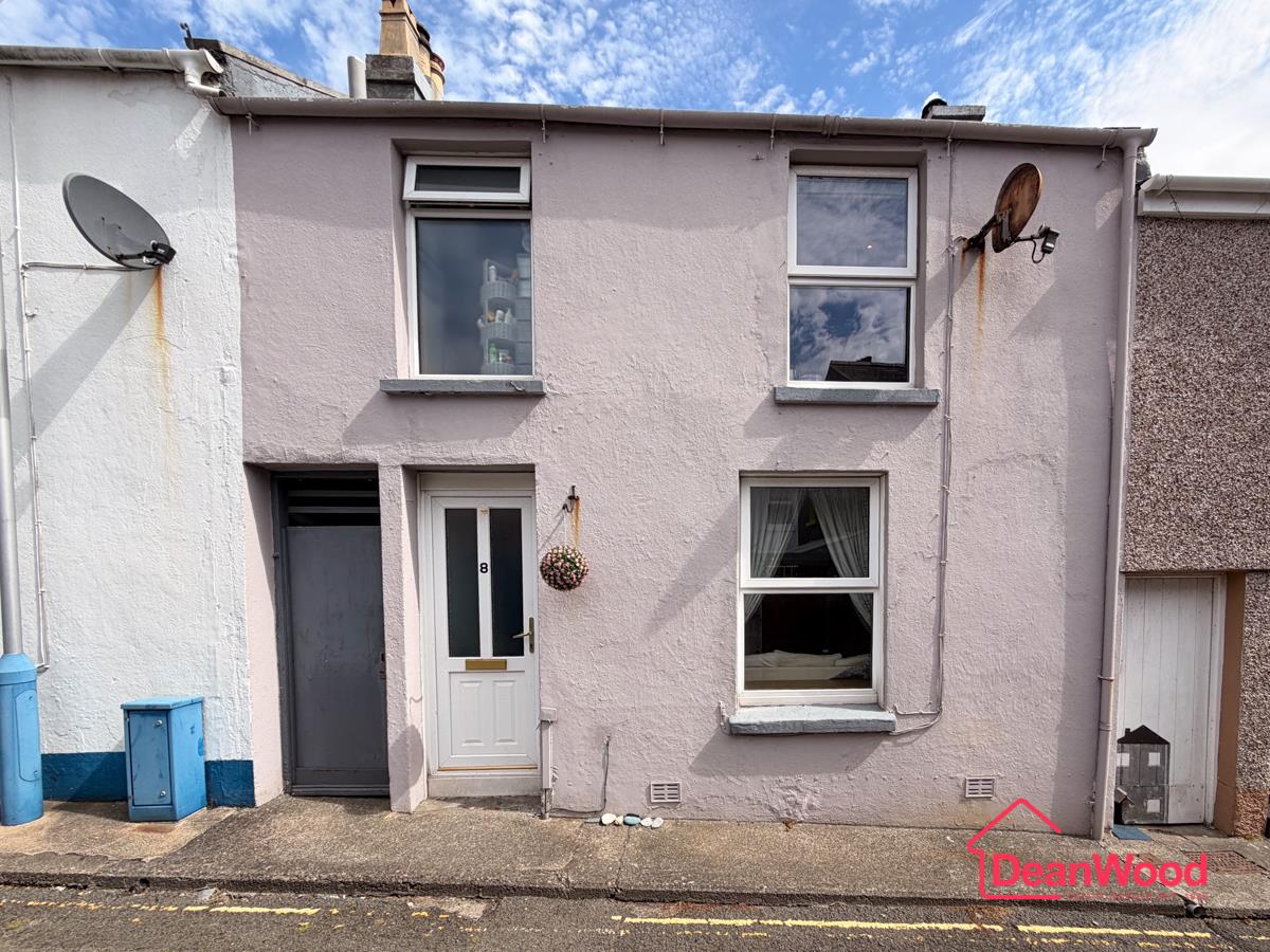 8 Peveril Terrace, Douglas. - Photo 1 of 13