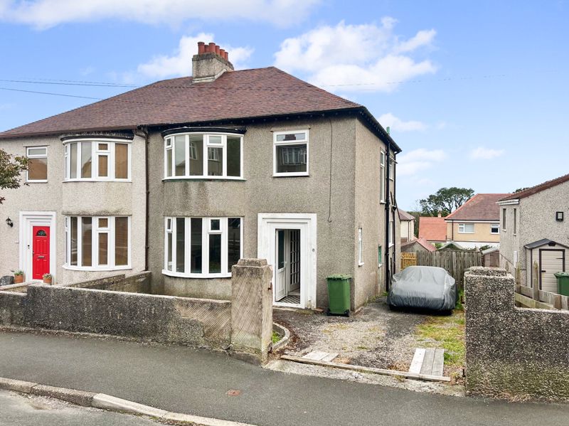 6 Seaview Road, Onchan IM3 4AH. — Photo 1 of 19
