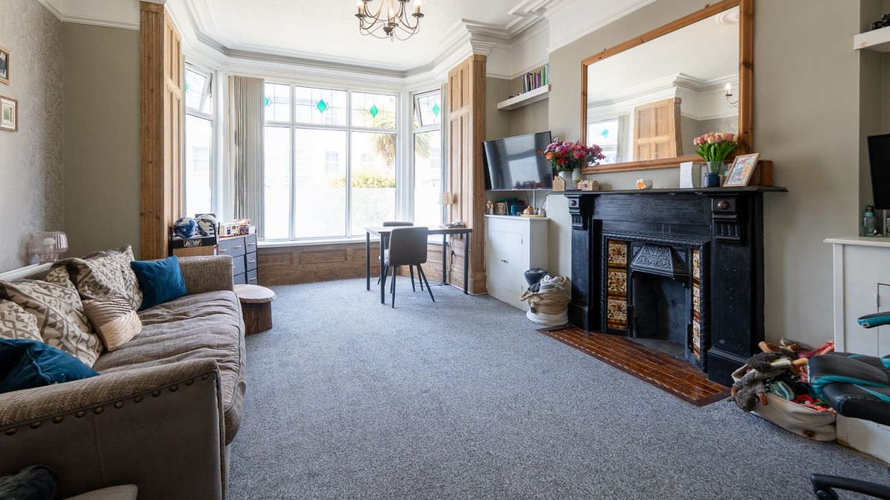 Flat 1, 12 Murrays Road, IM2 3HT, Douglas. - Photo 4 of 17