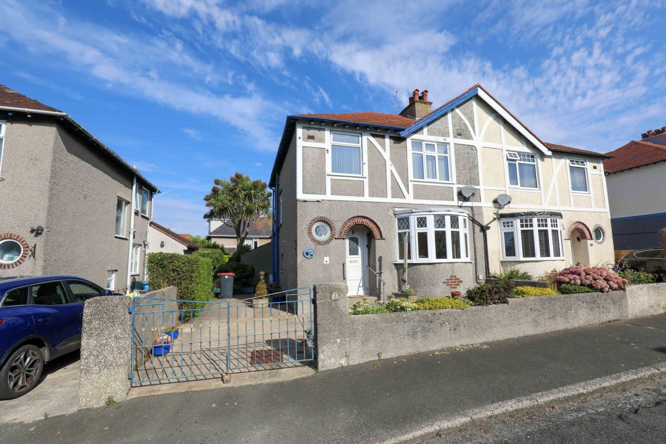 9, Highcroft Avenue, Douglas, IM2 5BW. - Photo 1 of 15