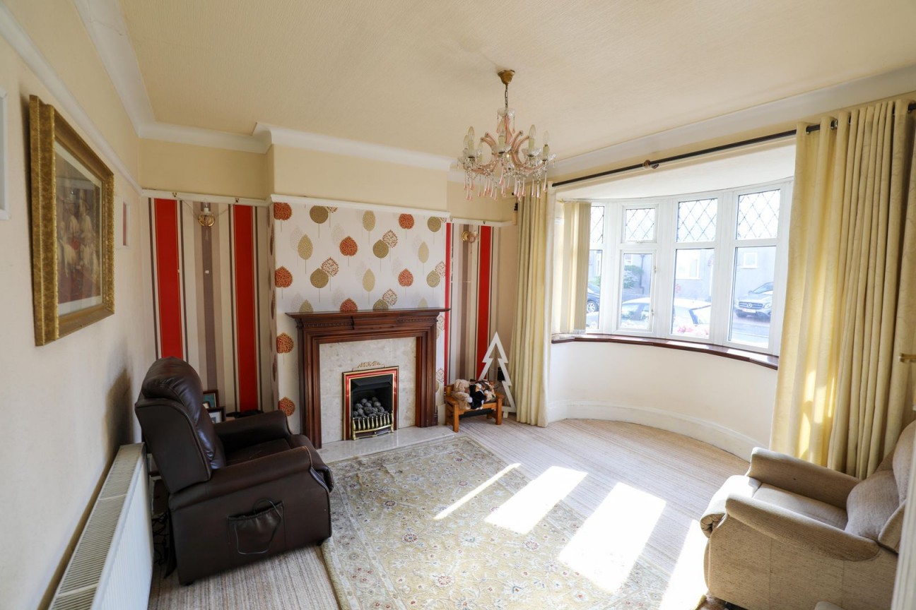 9, Highcroft Avenue, Douglas, IM2 5BW. - Photo 3 of 15
