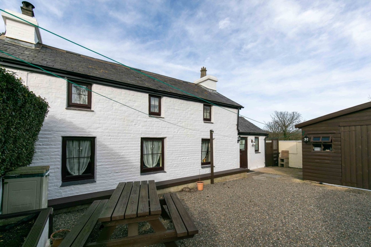 Bluebell Cottage, Ramsey, IM7 4AF. - Photo 2 of 19