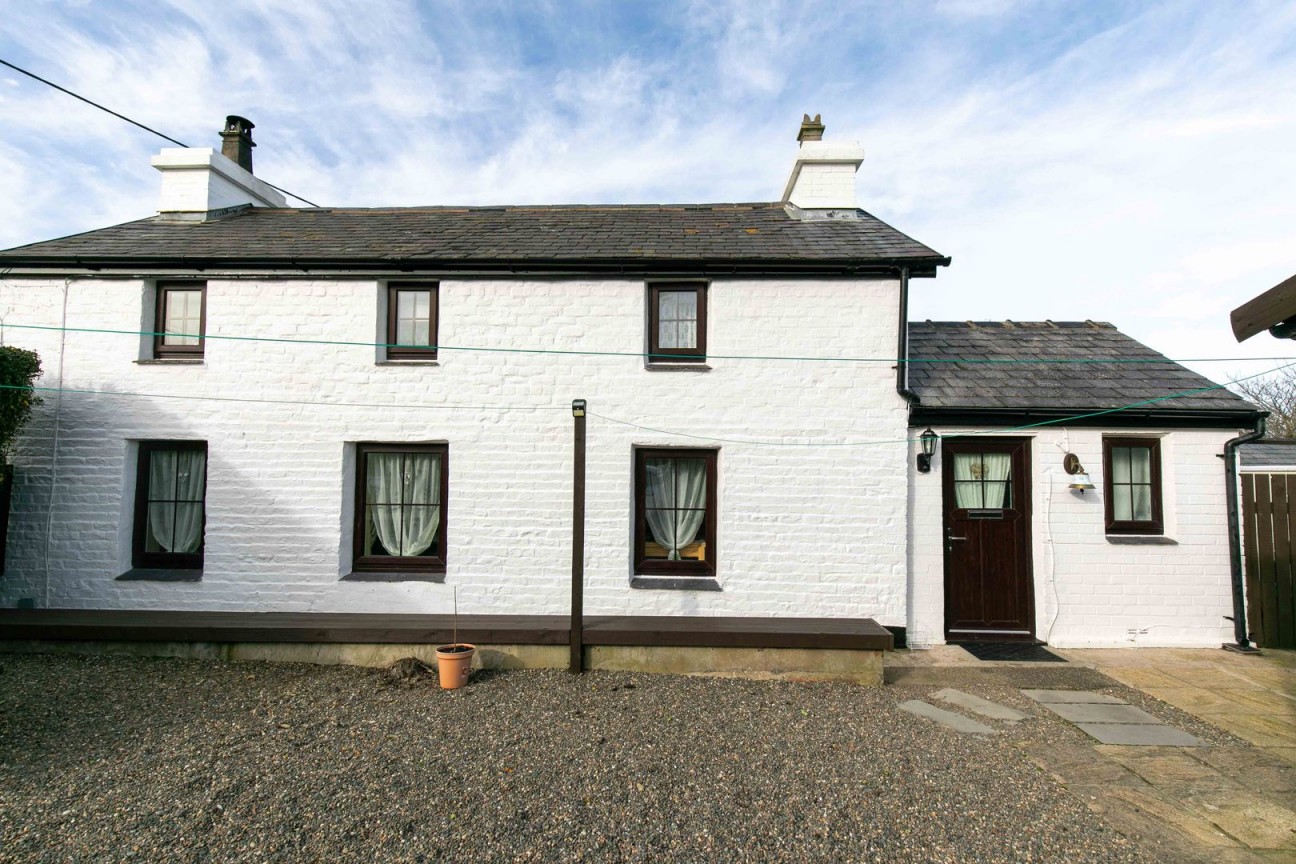 Bluebell Cottage, Ramsey, IM7 4AF. - Photo 3 of 19