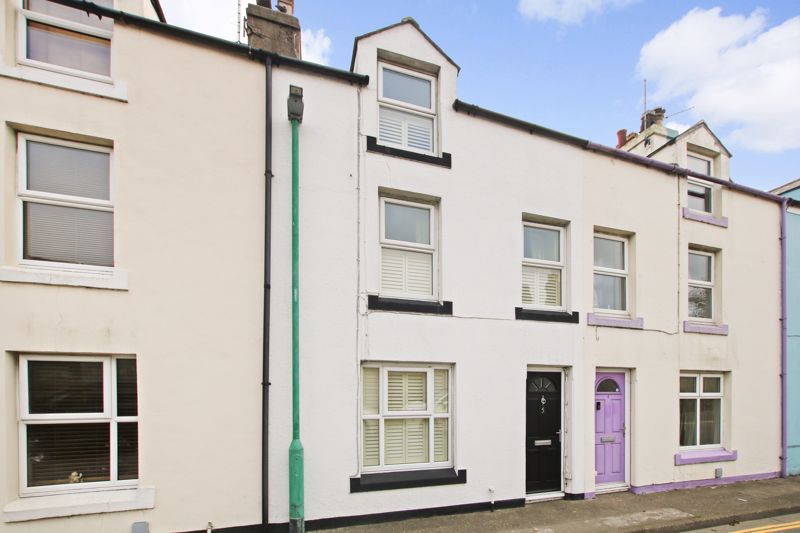 5 Milner Terrace, Castletown IM9 1AJ. — Photo 1 of 22
