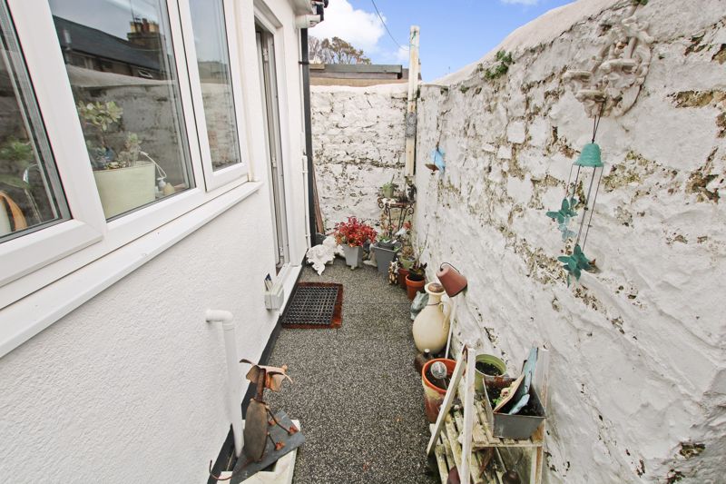 5 Milner Terrace, Castletown IM9 1AJ. — Photo 2 of 22