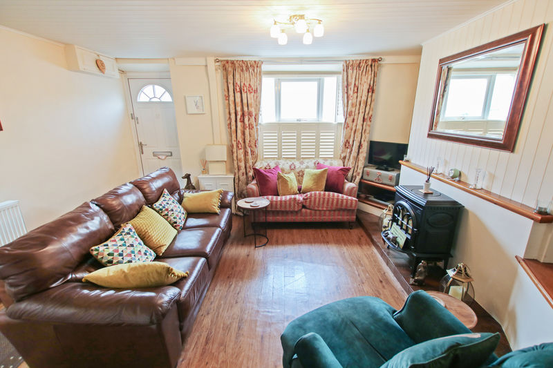 5 Milner Terrace, Castletown IM9 1AJ. — Photo 3 of 22