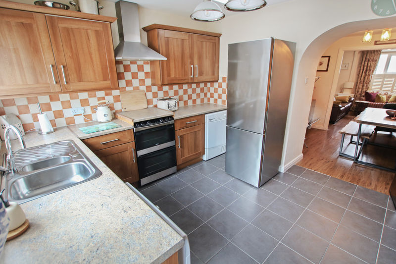 5 Milner Terrace, Castletown IM9 1AJ. — Photo 4 of 22