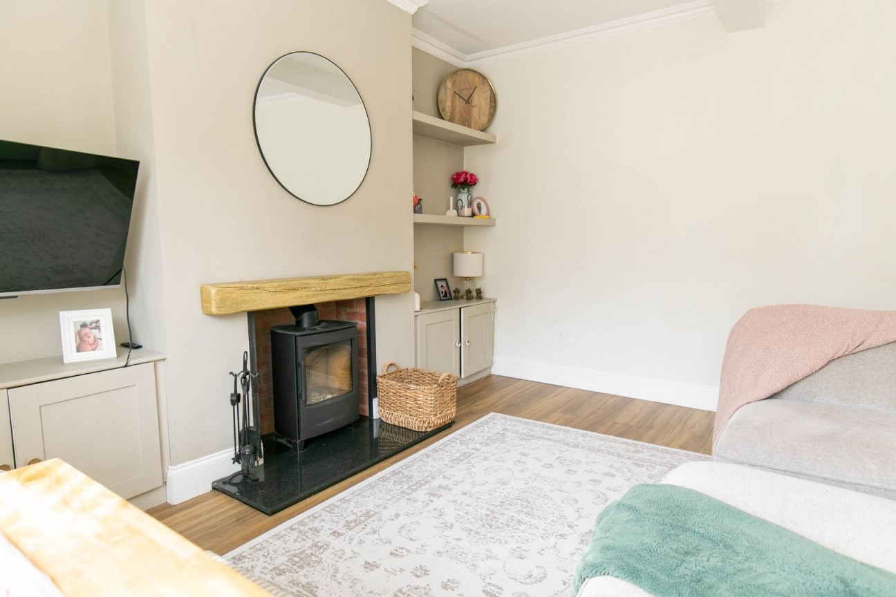 99, Ballabrooie Avenue, Douglas, IM1 4HA. - Photo 3 of 21
