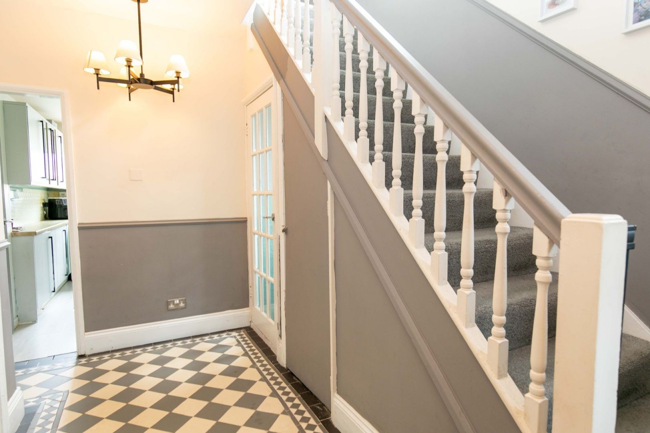 99, Ballabrooie Avenue, Douglas, IM1 4HA. - Photo 4 of 21