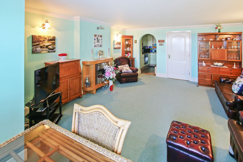 2 Erinville, The Promenade, Port Erin IM9 6AG. — Photo 4 of 23