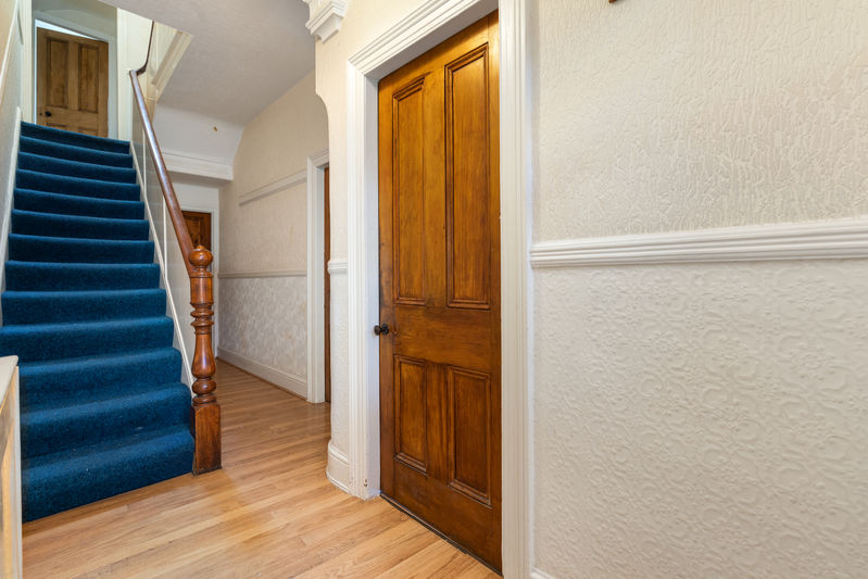20 Farrant Street, Douglas IM2 3HG. — Photo 3 of 22
