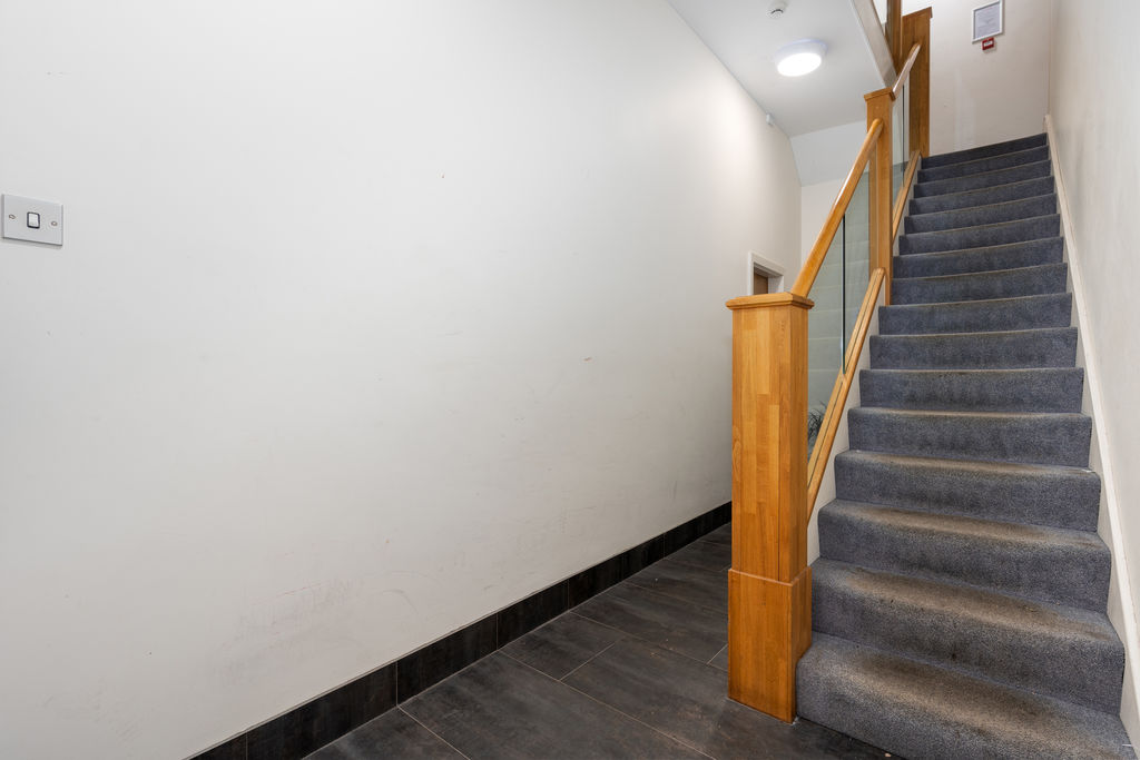 9 Delamere Apartments, Castle Drive, Douglas IM2 4LX. — Photo 3 of 14