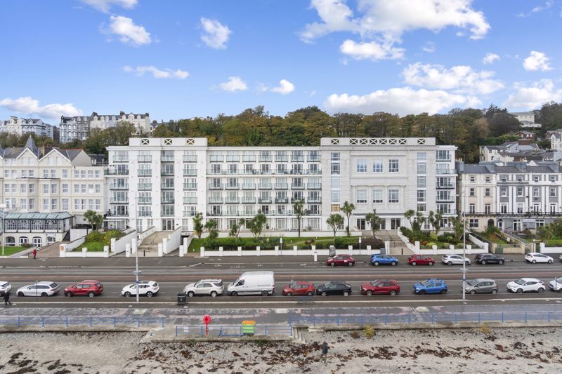 86 Spectrum Apartments, Central Promenade, Douglas IM2 4JL. — Photo 1 of 31