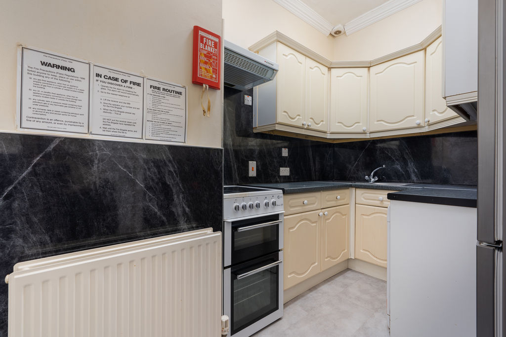 Flat 1, 11 Windsor Road, Douglas IM1 3LD. — Photo 4 of 14
