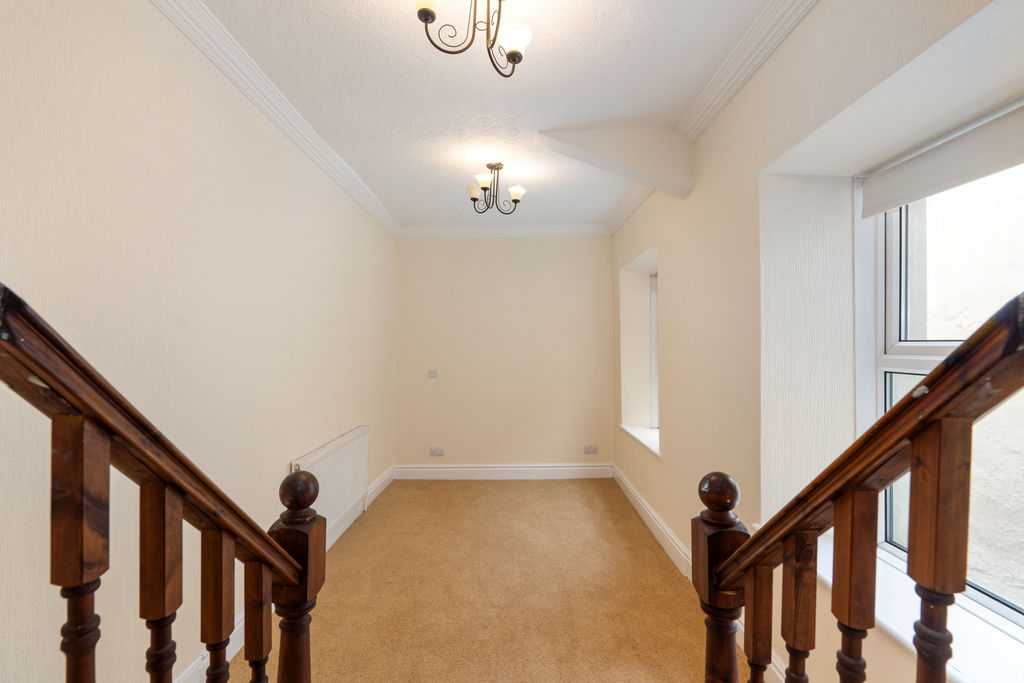 Flat 2, 11 Windsor Road, Douglas IM1 3LD. — Photo 5 of 14