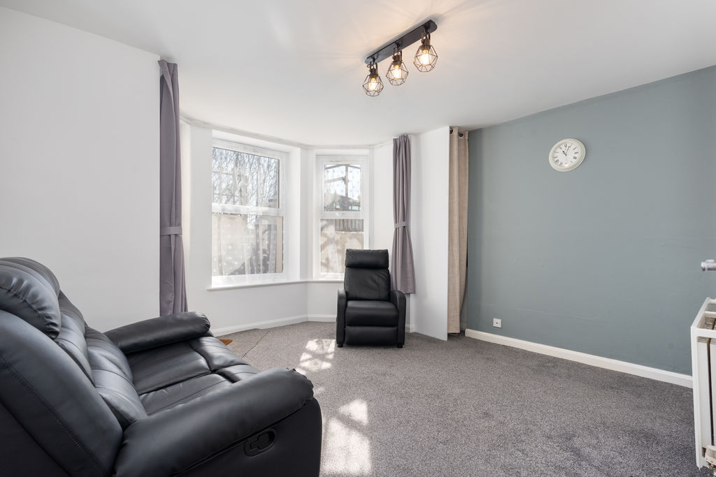 Flat 1, 11 Woodville Terrace, Douglas IM2 4HB. — Photo 4 of 14