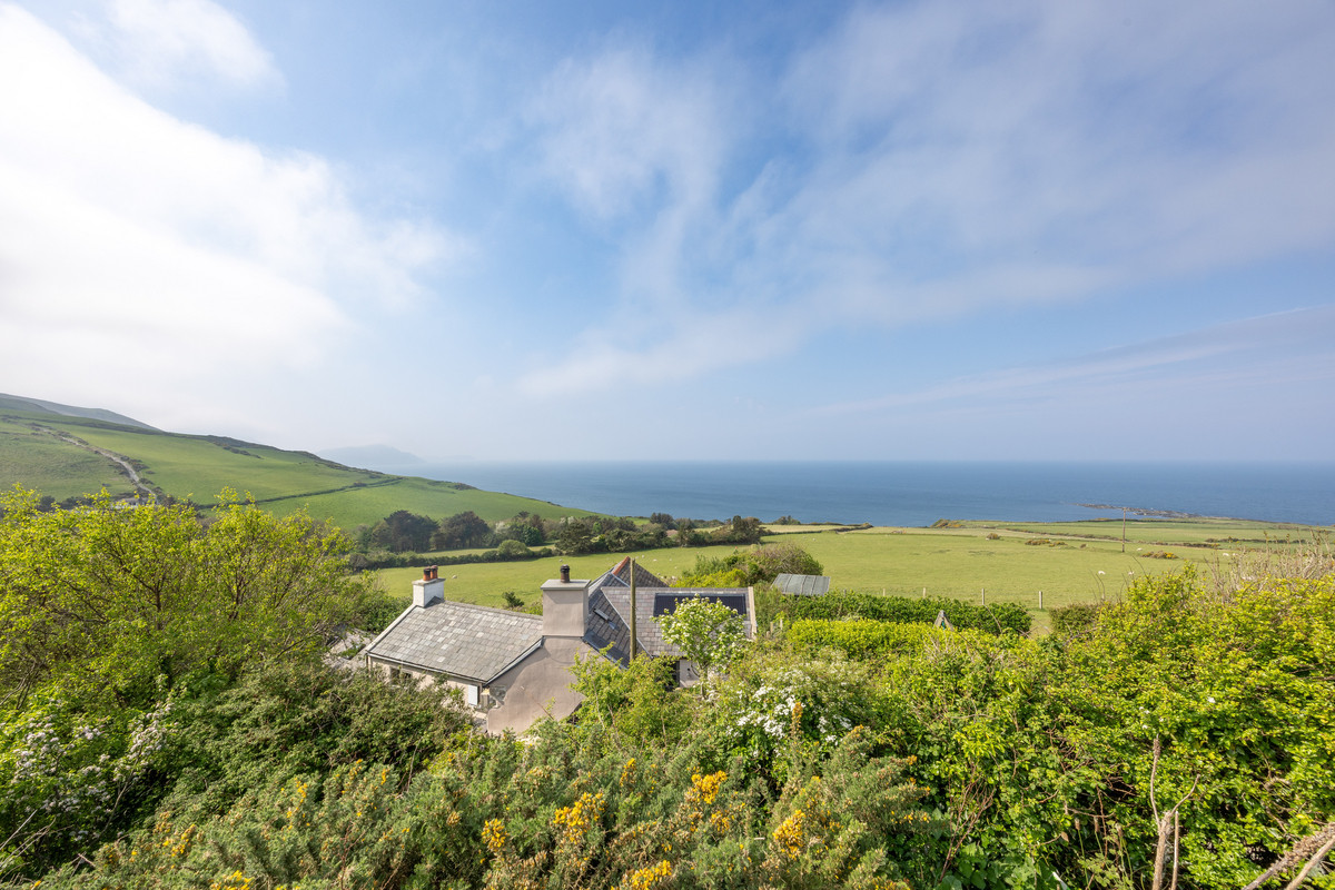 Lhagg Road, Isle Of Man, IM5 3, Colby. — Photo 2 of 13