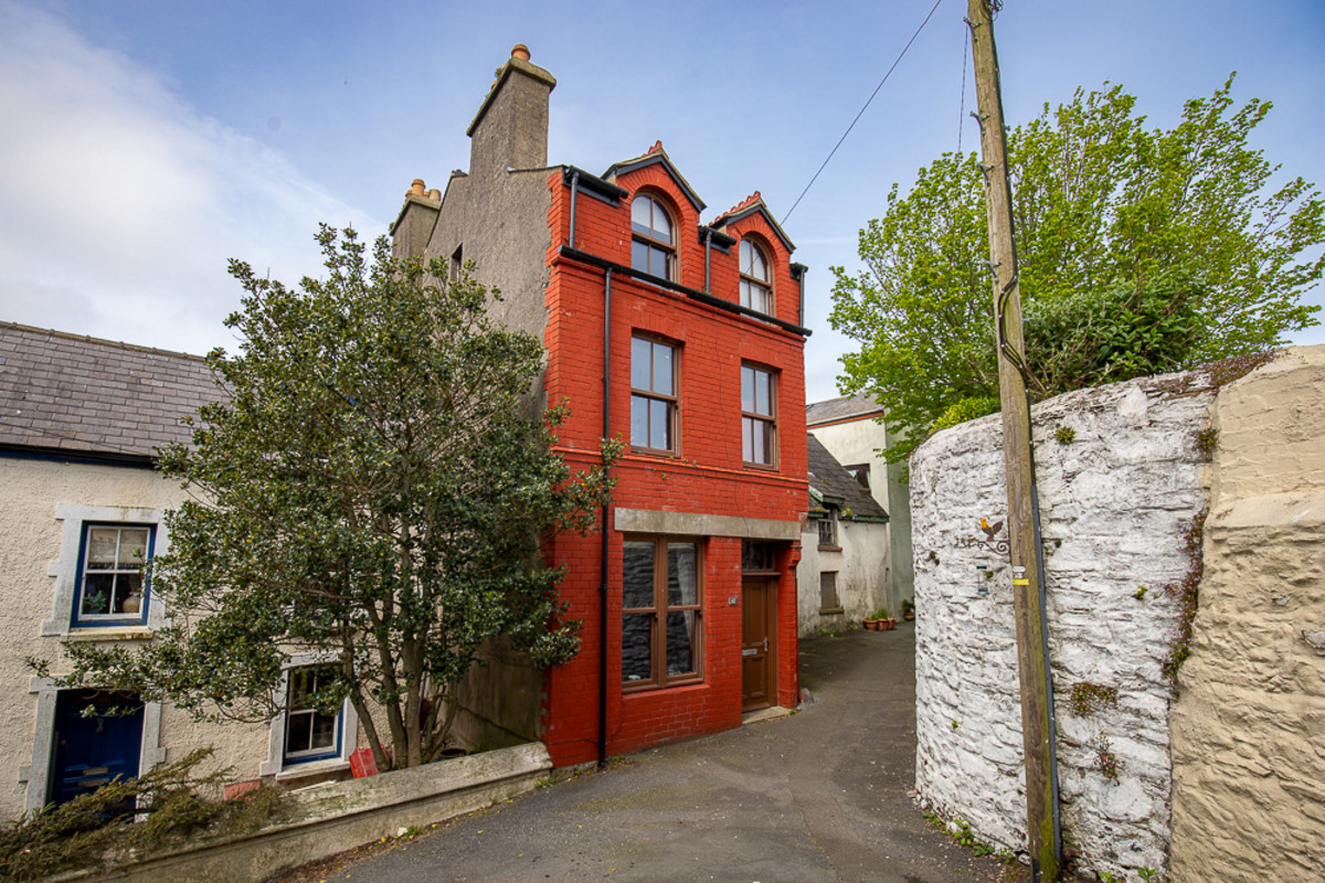 Church Lane, Isle Of Man, IM5 1, Peel. — Photo 1 of 38