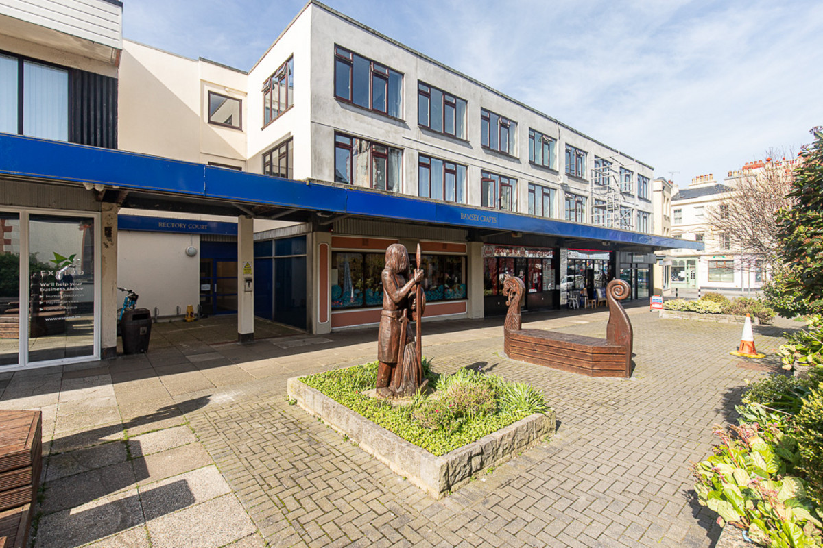 St. Pauls Square, Isle Of Man, IM8 1. — Photo 1 of 12