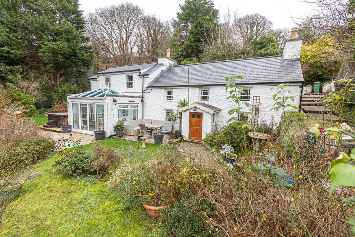 Glen Wyllin, Isle Of Man, IM6 1, Kirk Michael. — Photo 1 of 46