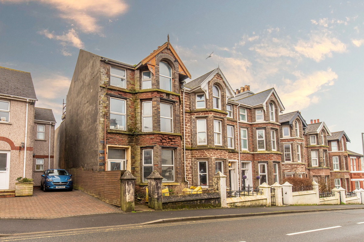 Derby Road, Isle Of Man, IM5 1, Peel. — Photo 1 of 20