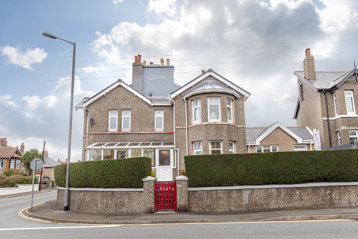 Tynwald Road, Isle Of Man, IM5 1, Peel. — Photo 1 of 31