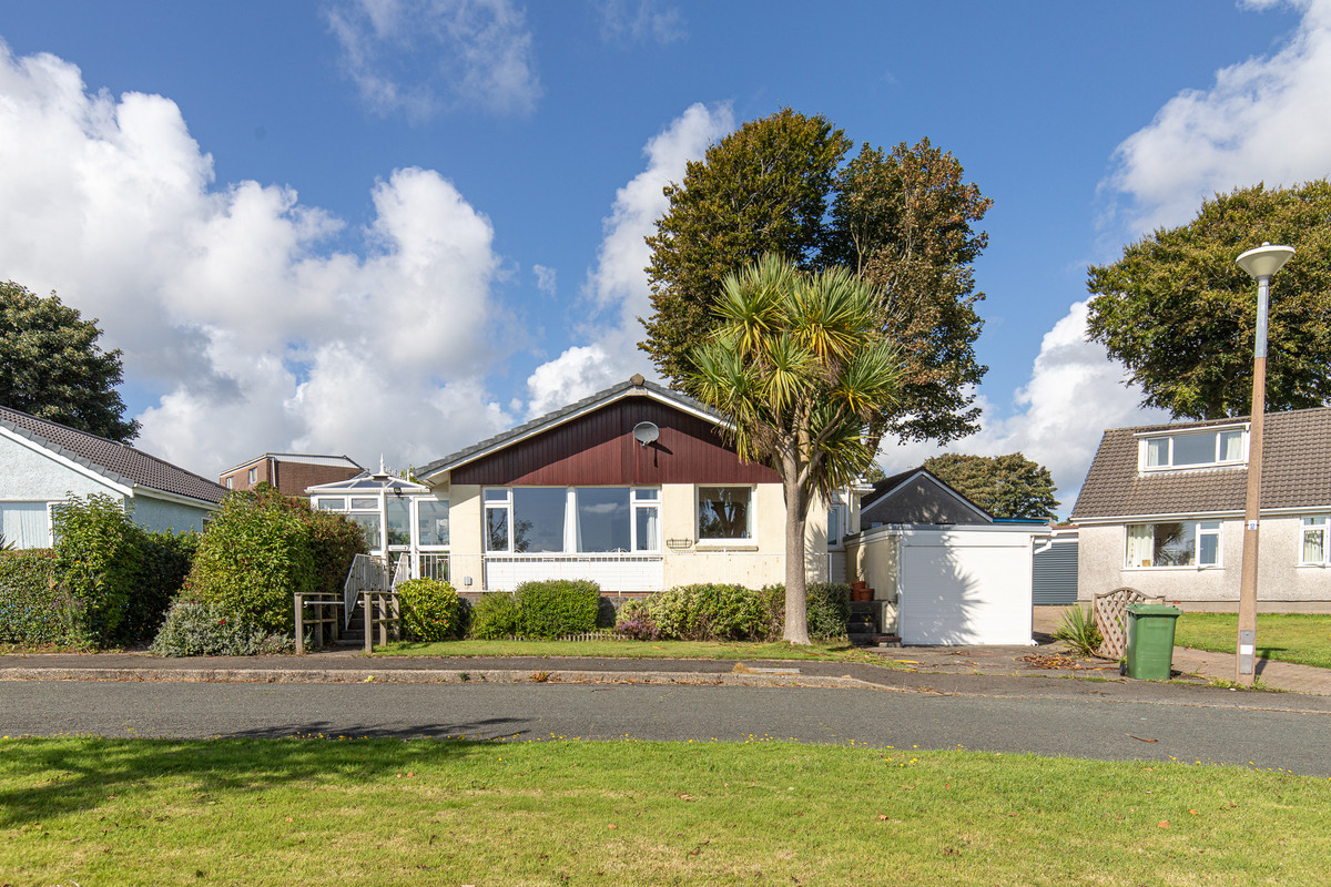 Birch Hill Avenue, Isle Of Man, IM3 4. — Photo 1 of 20