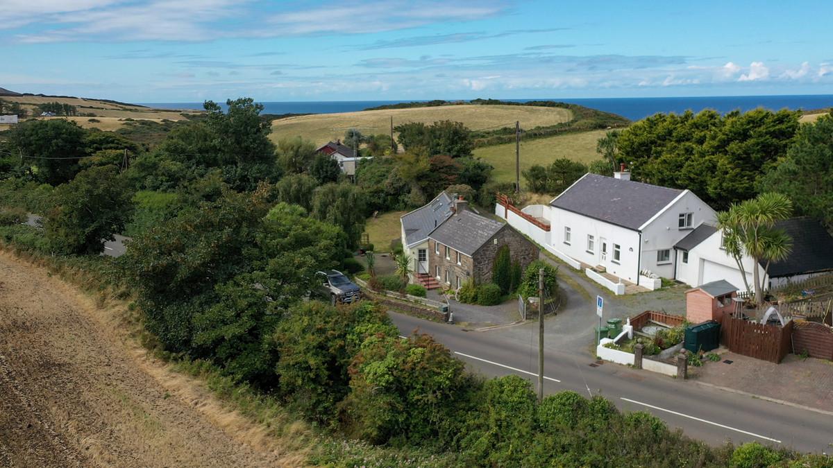 Lhergydhoo, Isle Of Man, IM5 2, Peel. — Photo 2 of 48