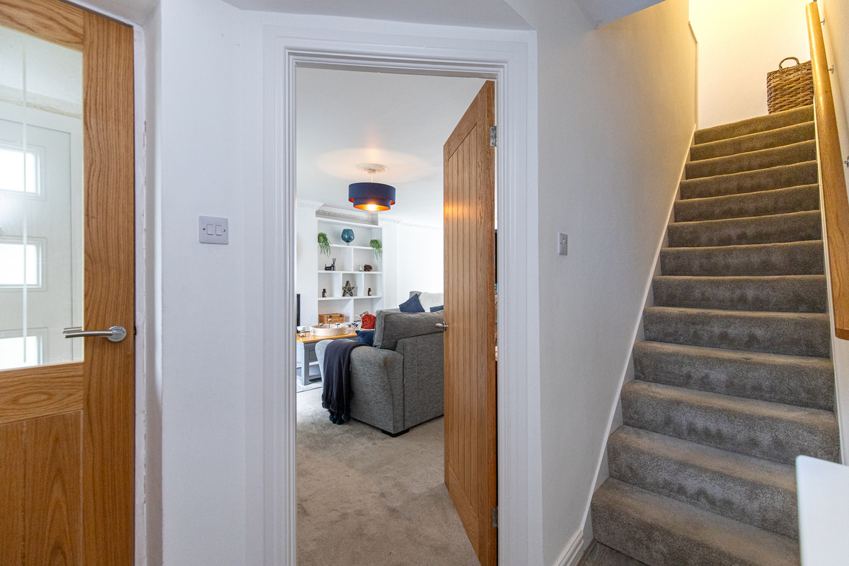 Pine Hill, Isle Of Man, IM2 5, Braddan. — Photo 2 of 36