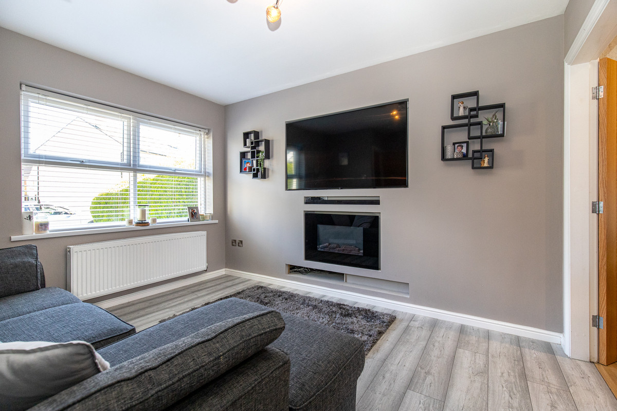 Lakeside Road, Isle Of Man, IM2 7, Onchan. — Photo 3 of 28