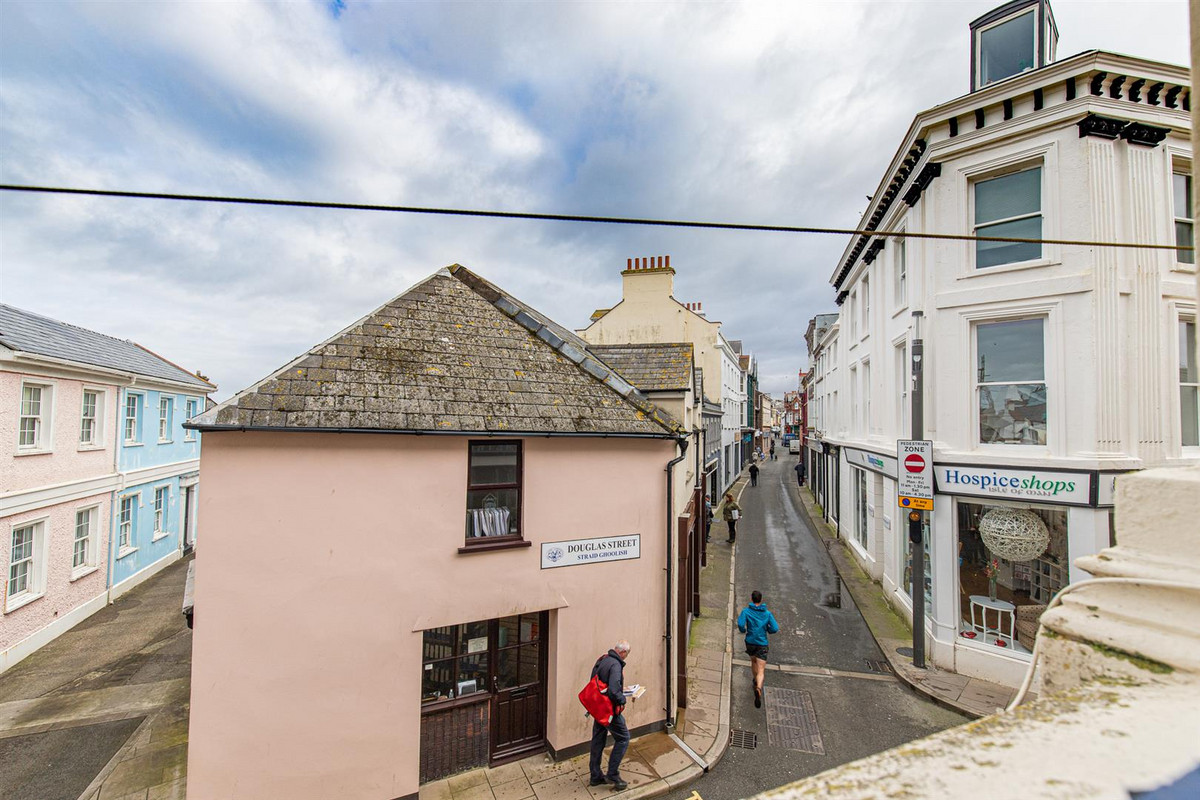 Douglas Street, Isle Of Man, IM5 1, Douglas. — Photo 5 of 32