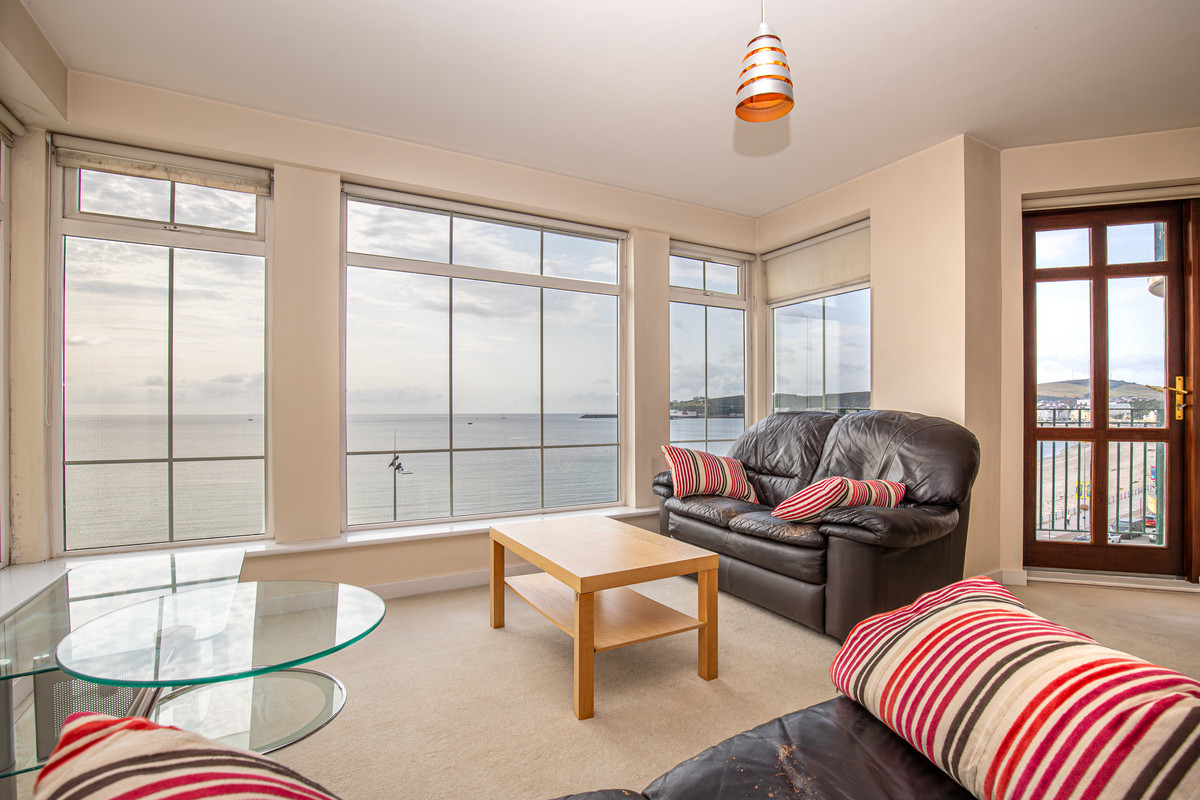 Queens Apartments, Isle Of Man,, Douglas. — Photo 4 of 23