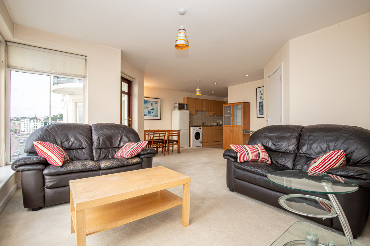 Queens Apartments, Isle Of Man,, Douglas. — Photo 5 of 23