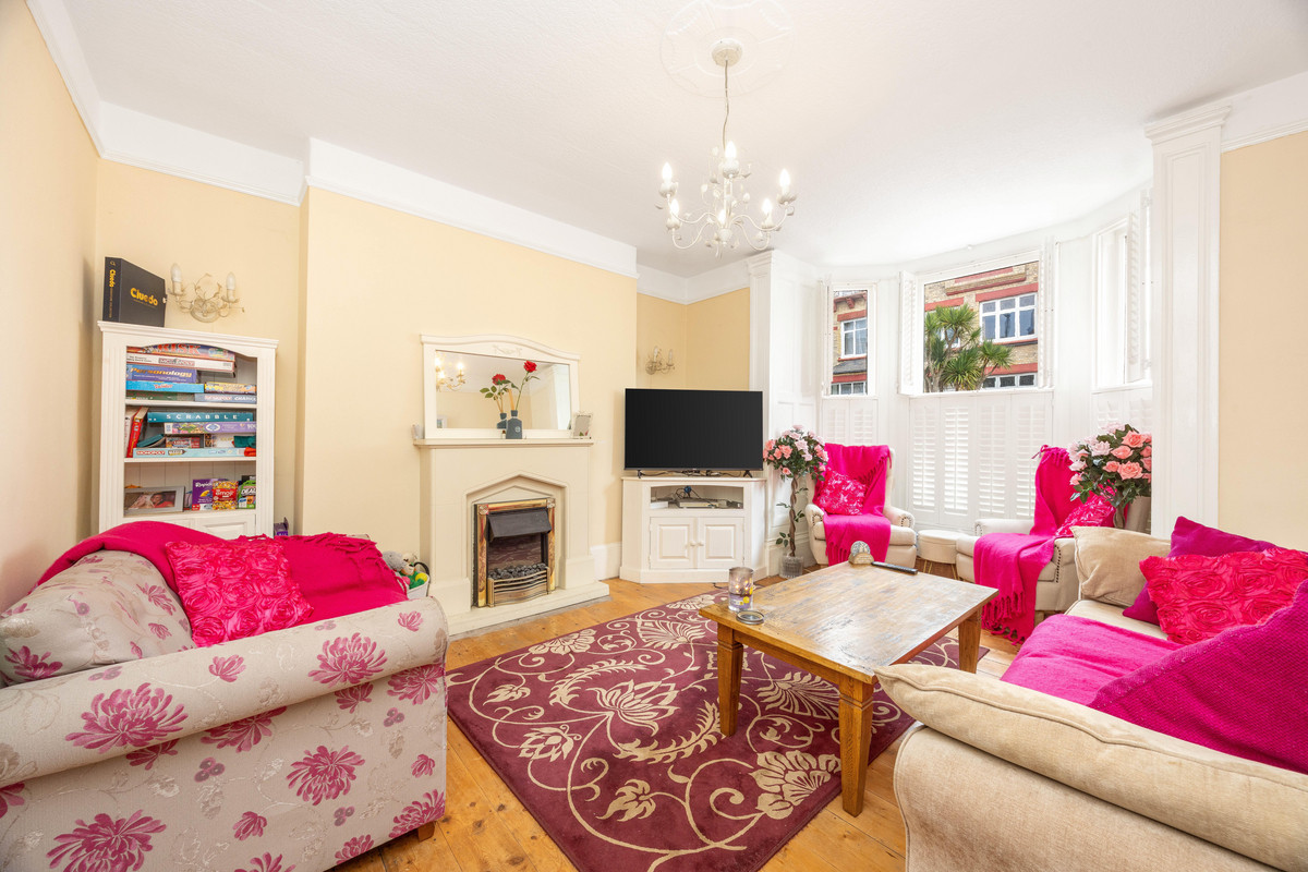 Derby Road, Isle Of Man, IM2 3, Douglas. — Photo 4 of 24