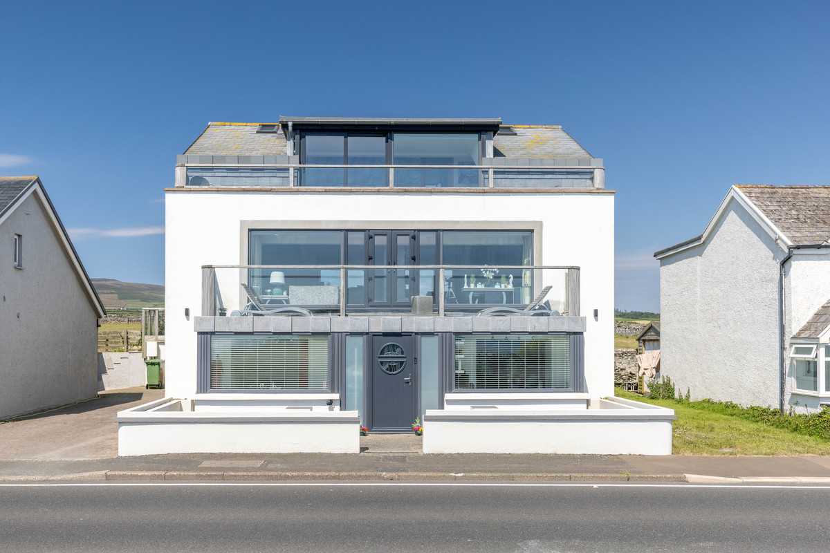 Shore Road, Isle Of Man, IM9 5, Port St Mary. — Photo 1 of 44